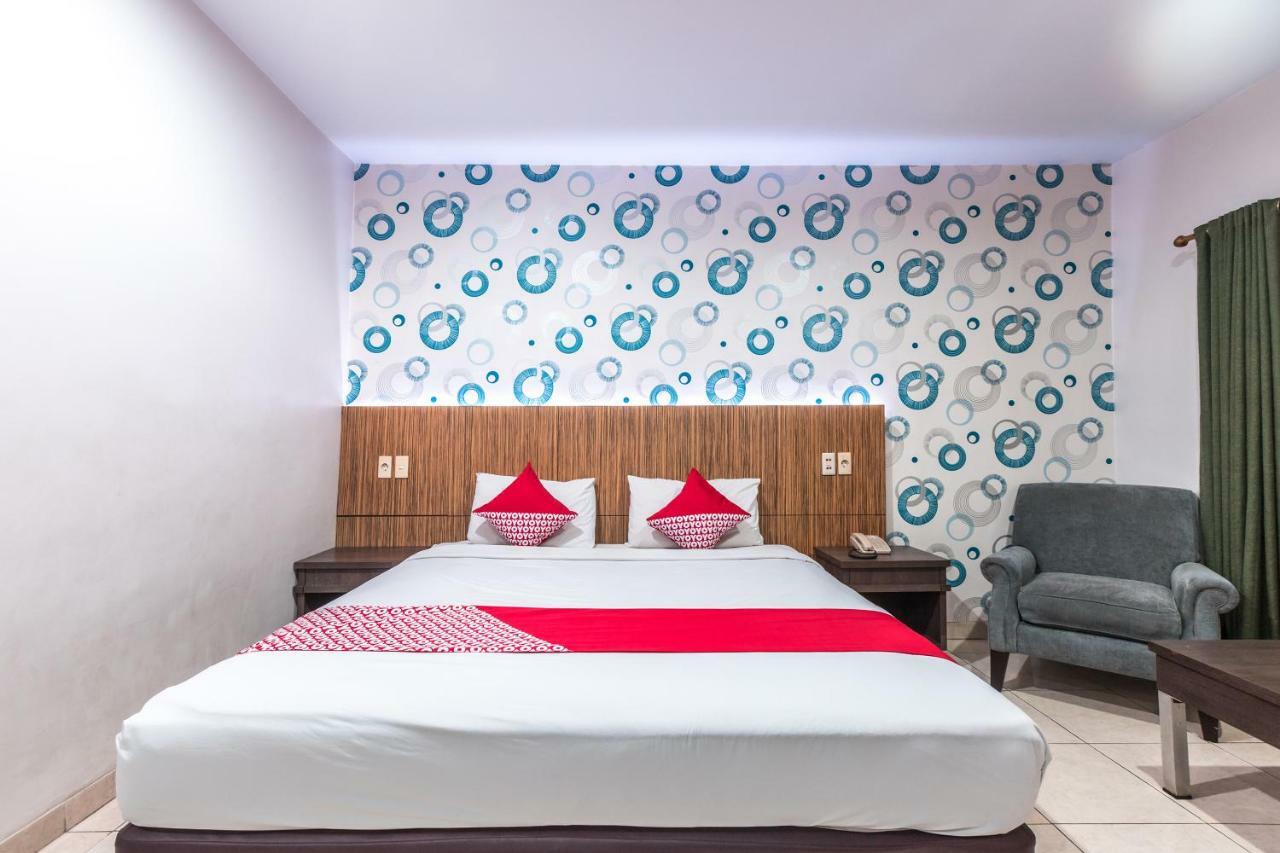 Hotel Oyo 1475 Alia Matraman Syariah Near Rs Premier Jatinergara à Jakarta Extérieur photo