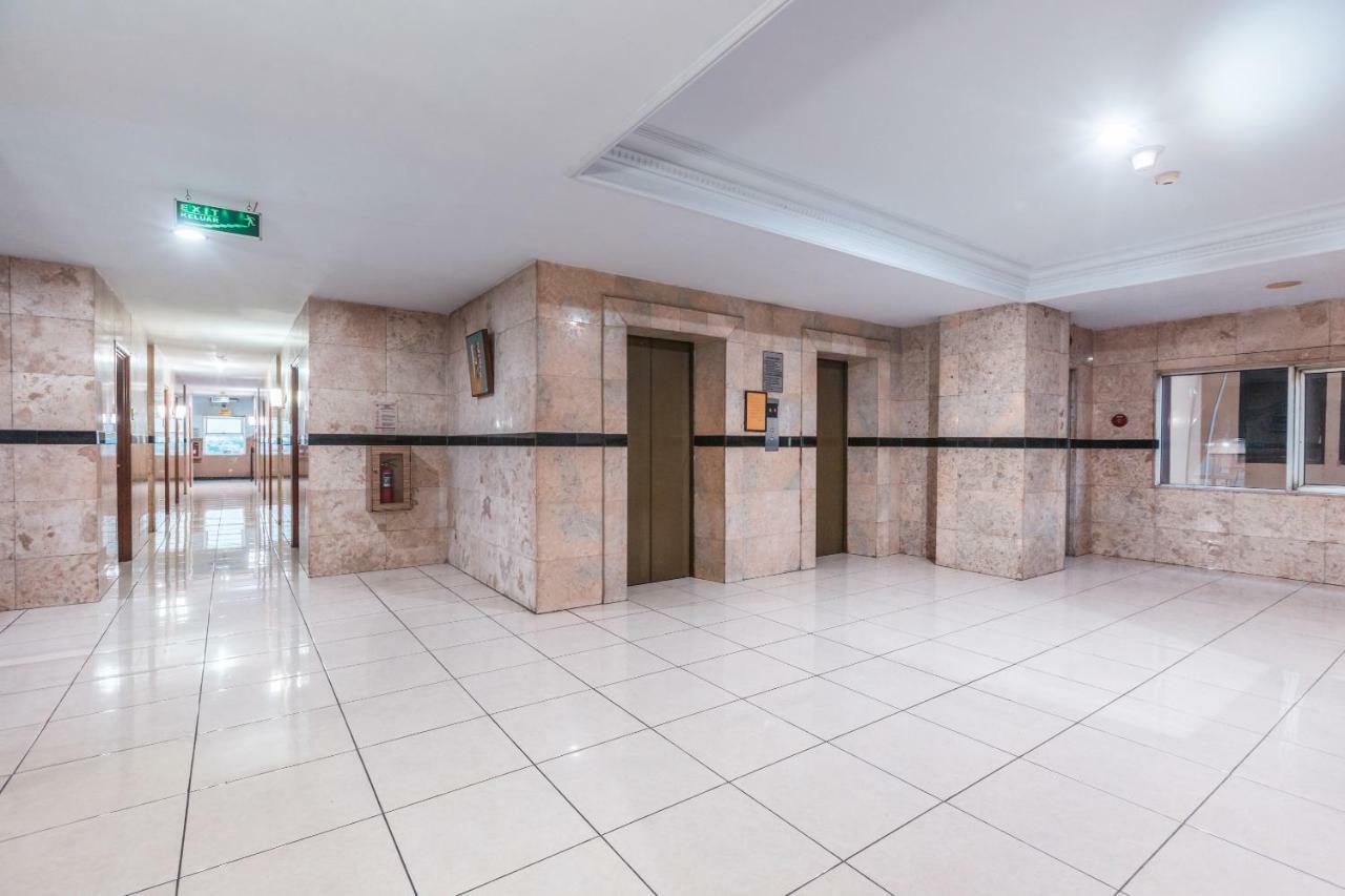 Hotel Oyo 1475 Alia Matraman Syariah Near Rs Premier Jatinergara à Jakarta Extérieur photo